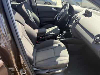 Audi A1 1.4 TFSI 122CV STRONIC (2012) - Photo 9