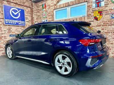 Audi A3 A3 Sportback 35 2.0 TDi 150cv Auto S-LINE (2023) - Photo 2