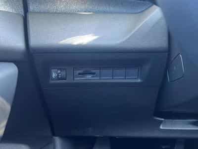Peugeot 308 1.5 BLUEHDI 130 ALLURE EAT8 (2025) - Photo 12