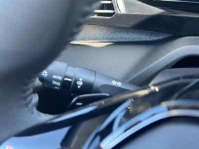Peugeot 308 1.5 BLUEHDI 130 ALLURE EAT8 (2025) - Photo 14