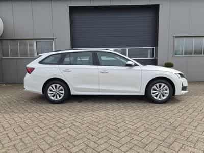 Skoda Octavia 1.5 TSI 150PS (2026) - Photo 5