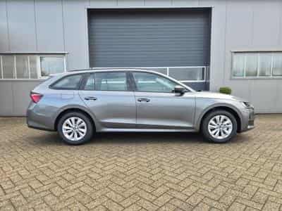 Skoda Octavia 1.5 TSI 150PS (2026) - Photo 5