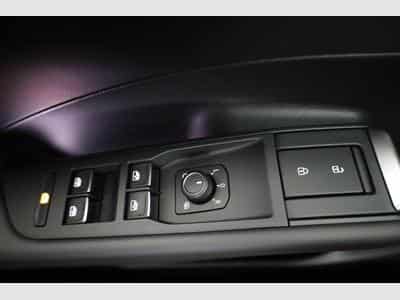 VW T-Roc 1.5 eTSI 110 kW R-Line (2026) - Photo 7