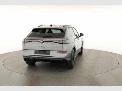 VW T-Roc 1.5 eTSI 110 kW R-Line (2026) - Photo 14