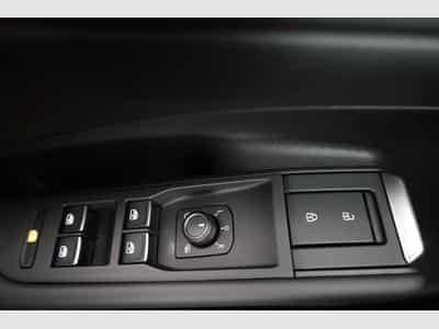VW T-Roc 1.5 eTSI 110 kW R-Line (2026) - Photo 7