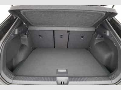 VW T-Roc 1.5 eTSI 110 kW R-Line (2026) - Photo 11