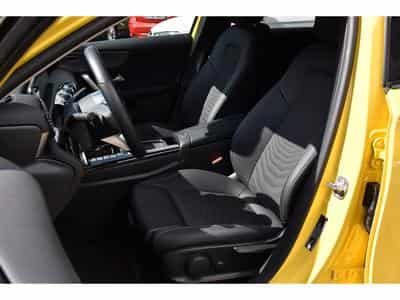 Mercedes A 200 d Progressive 8G-DCT TISSU-CUIR GPS CAM P.NIGHT 1° MAIN (2024) - Photo 6
