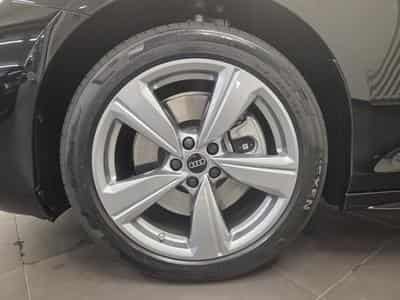 Audi A6 Avant S Line 204 CV / 150 kW TDI quattro S tronic (2026) - Photo 9