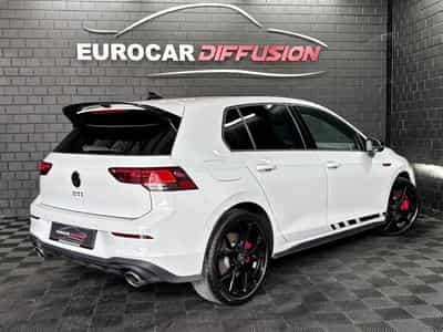 VW Golf GTI Clubsport 2.0 TSI 300 CV DSG7 *ACC* *SIEGES CHAUFF* BLAC (2024) - Photo 5