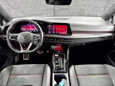 VW Golf GTI Clubsport 2.0 TSI 300 CV DSG7 *ACC* *SIEGES CHAUFF* BLAC (2024) - Photo 8