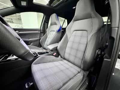 VW Golf GTE PHASE 2  1.5 eHybrid 272 CV DSG 6 *PANO * MATRIX * TÊTE (2025) - Photo 3