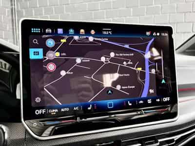 VW Golf GTE PHASE 2  1.5 eHybrid 272 CV DSG 6 *PANO * MATRIX * TÊTE (2025) - Photo 8