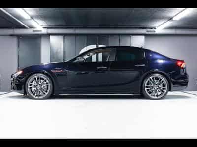Maserati Ghibli TROFEO 3.8 V8 RWD (580 CH) – CARBON PACK INT / EXT (2023) - Photo 2