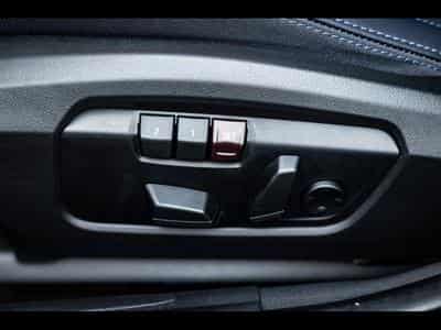Mini Cooper S 5 PORTES AUTO FAVOURED TRIM - PACK XL - MELTING SILVER III (2025) - Photo 10