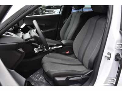 Peugeot 2008 1.2 PureTech Allure ACC GPS LANE SIDE REGUL CAM 360 1° MAIN (2025) - Photo 6