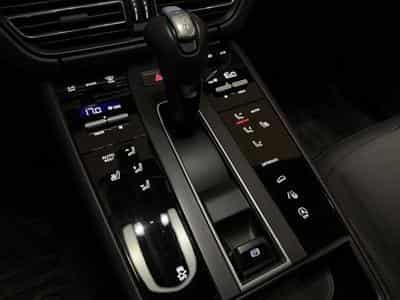 Porsche Macan 2.0 Turbo 265 (2022) - Photo 15