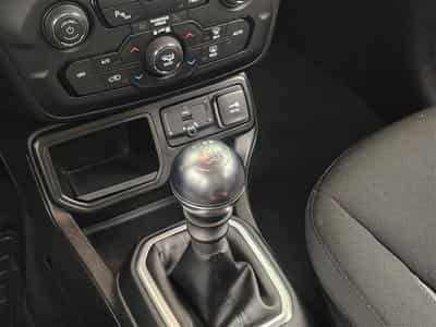 Jeep Renegade 1.0 T3 120cv Longitude CARPLAY / PDC AR / JA 16" (2024) - Photo 12