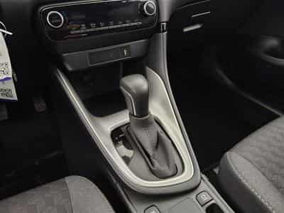 Toyota Yaris 1.5i VVT-i Hybrid E-CVT CARPLAY / CLIM (2025) - Photo 12