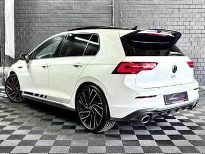 VW Golf GTI Clubsport 2.0 TSI 300CV DSG7 *PANO* MATRIX * HARMAN * CA (2024) - Photo 4