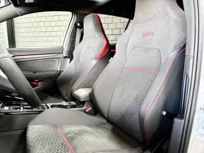 VW Golf GTI Clubsport 2.0 TSI 300CV DSG7 *PANO* MATRIX * HARMAN * CA (2024) - Photo 7