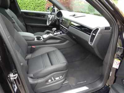 Porsche Cayenne S (2018) - Photo 11