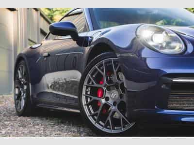 Porsche 911 Carrera 4S - SportDesign – Toit Carbone – Bleu Gentiane – Ap (2019) - Photo 3