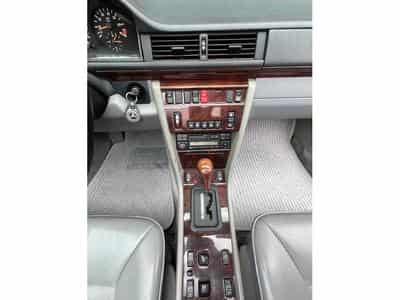 Mercedes E 320 AMG Line -  W124 (1995) - Photo 11