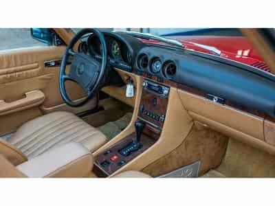 Mercedes SL 560 R107 (1987) - Photo 10