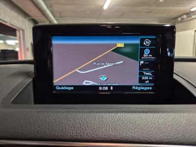 Audi Q3 2.0 TDI 150 BI-XENON NAVI (2015) - Photo 10