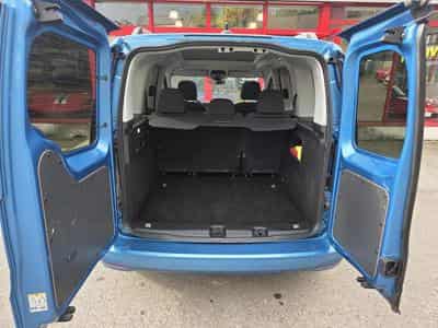 VW Caddy 1.5 TSI DSG LIFE 5 SITZE PANO NAVI 1 HAND (2021) - Photo 9
