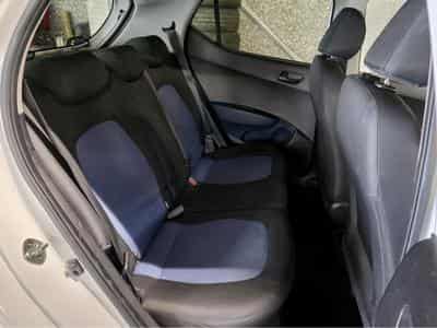 Hyundai i10 1.0 AUTO CLIM NAVI (2019) - Photo 5