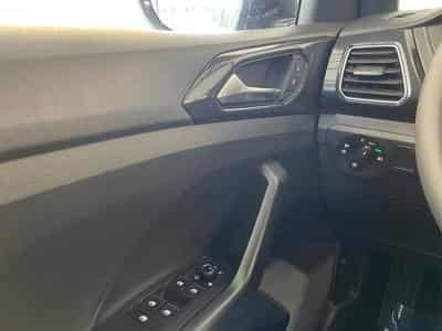 VW T-Cross R-Line (2026) - Photo 9