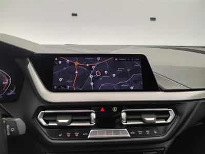 BMW 118 118iA Pack M NAVI / FULL LED / CUIR PARTIEL / CAMERA / JA18 (2023) - Photo 11