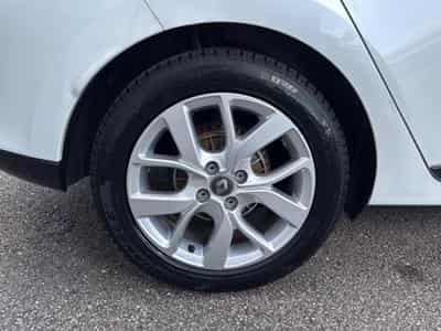 Renault CLIO IV ESTATE 0.9 TCE 90 ENERGY LIMITED (2019) - Photo 14