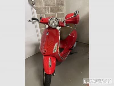 Piaggio Vespa Back storage box; winter blanket. Red (2017) - Photo 1