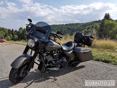 Harley-Davidson Road King Special (2018) - Photo 1