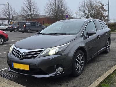 Toyota Avensis (2013) - Photo 1