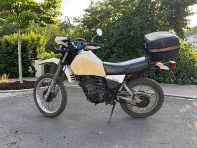 Yamaha XT 550 (1982) - Photo 1