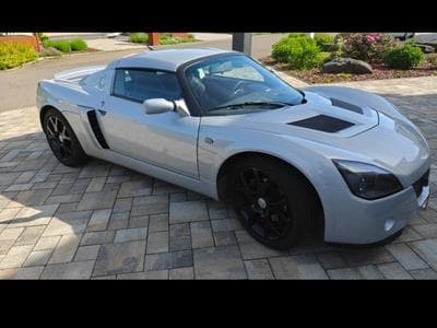 Opel Speedster 2.0 Turbo Scorpions (2005) - Photo 1