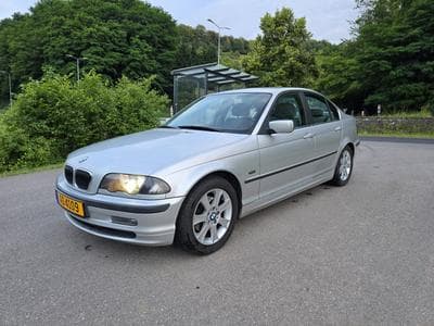 BMW 323 i  Automatic (1999) - Photo 1