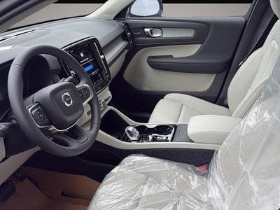 Volvo XC40 (2026) - Photo 1