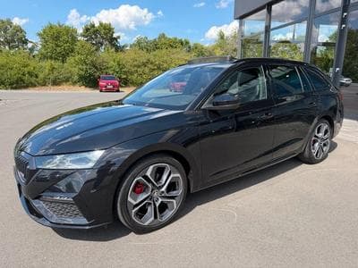 Skoda Octavia Octavia 2,0TDi Combi RS Pano 19" Alcan. Massage (2023) - Photo 1