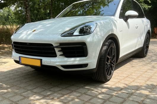 Porsche Cayenne E-hybride (2021) - Photo 1