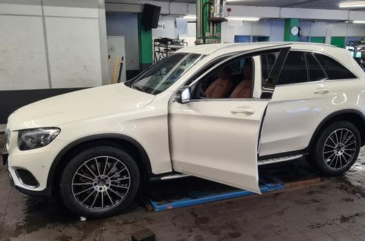 Mercedes GLC 250 4Matic (2017) - Photo 8