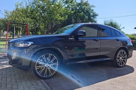 BMW X4 M (2022) - Photo 2