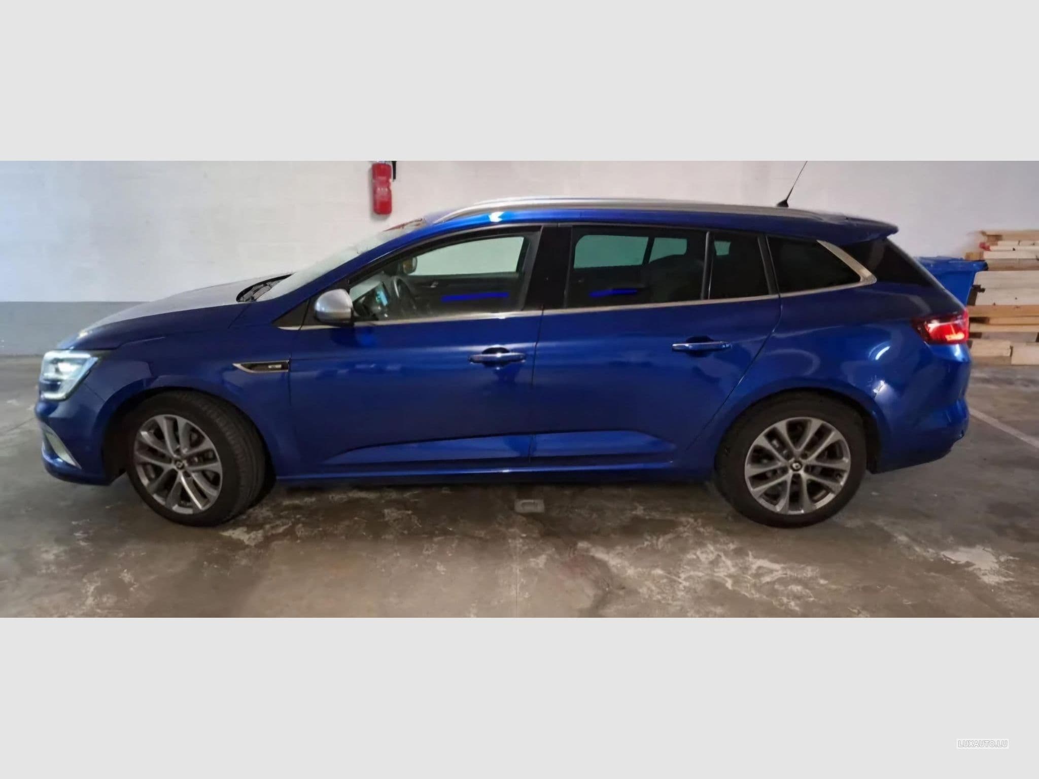 Renault Megane 1.5 DCI 115CV BLUE GT LINE (2019) - Photo 4