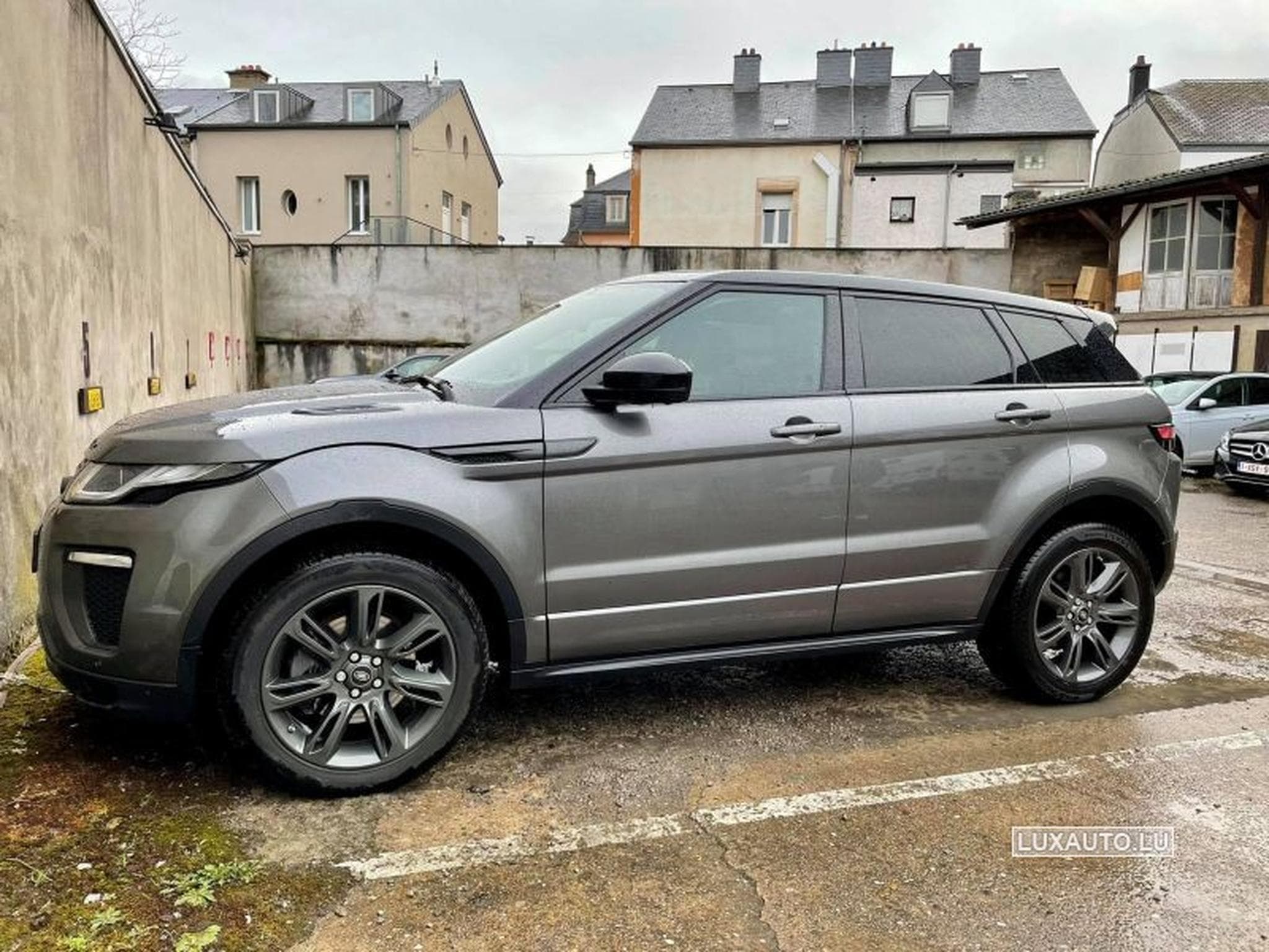 Land-Rover Range Rover Evoque 2.0 TD4 Landmark Edition 4WD Auto. (2018) - Photo 2