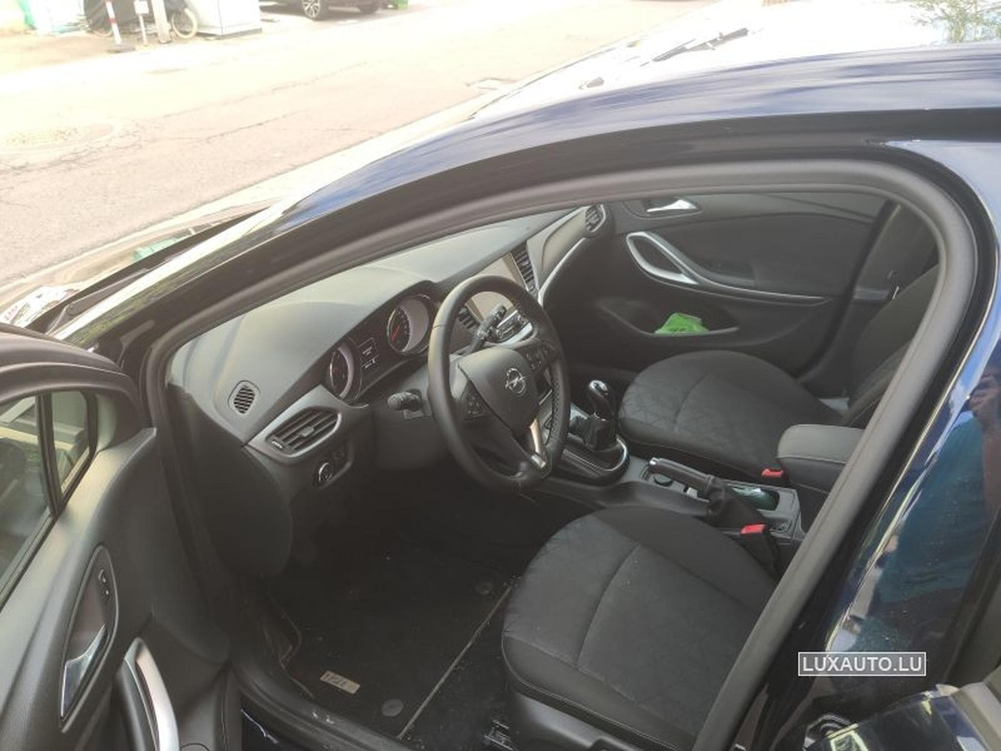 Opel Astra 1.4 Turbo 120 Years Edition (2019) - Photo 6