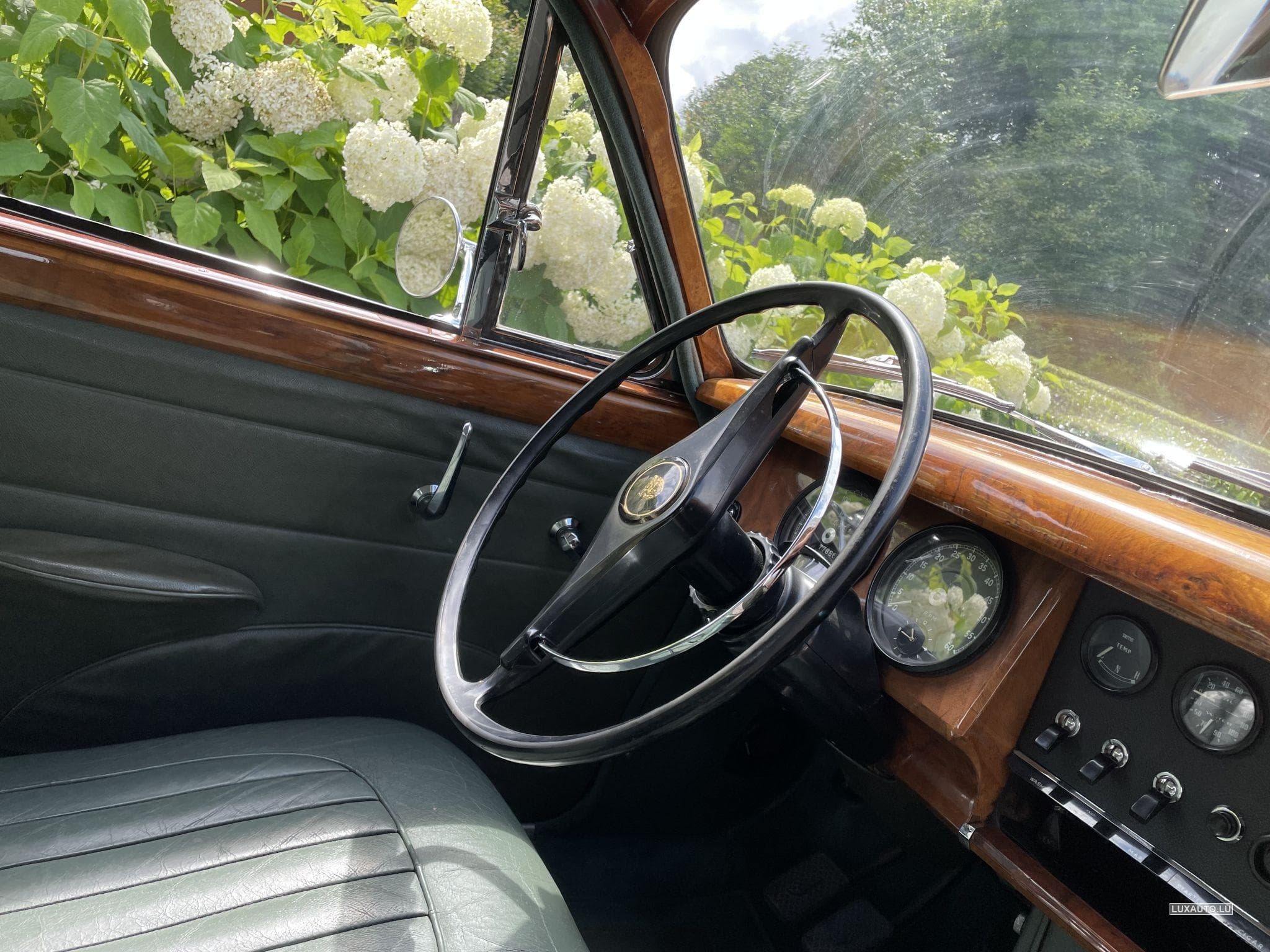 Jaguar MK II 3.4 (1968) - Photo 8