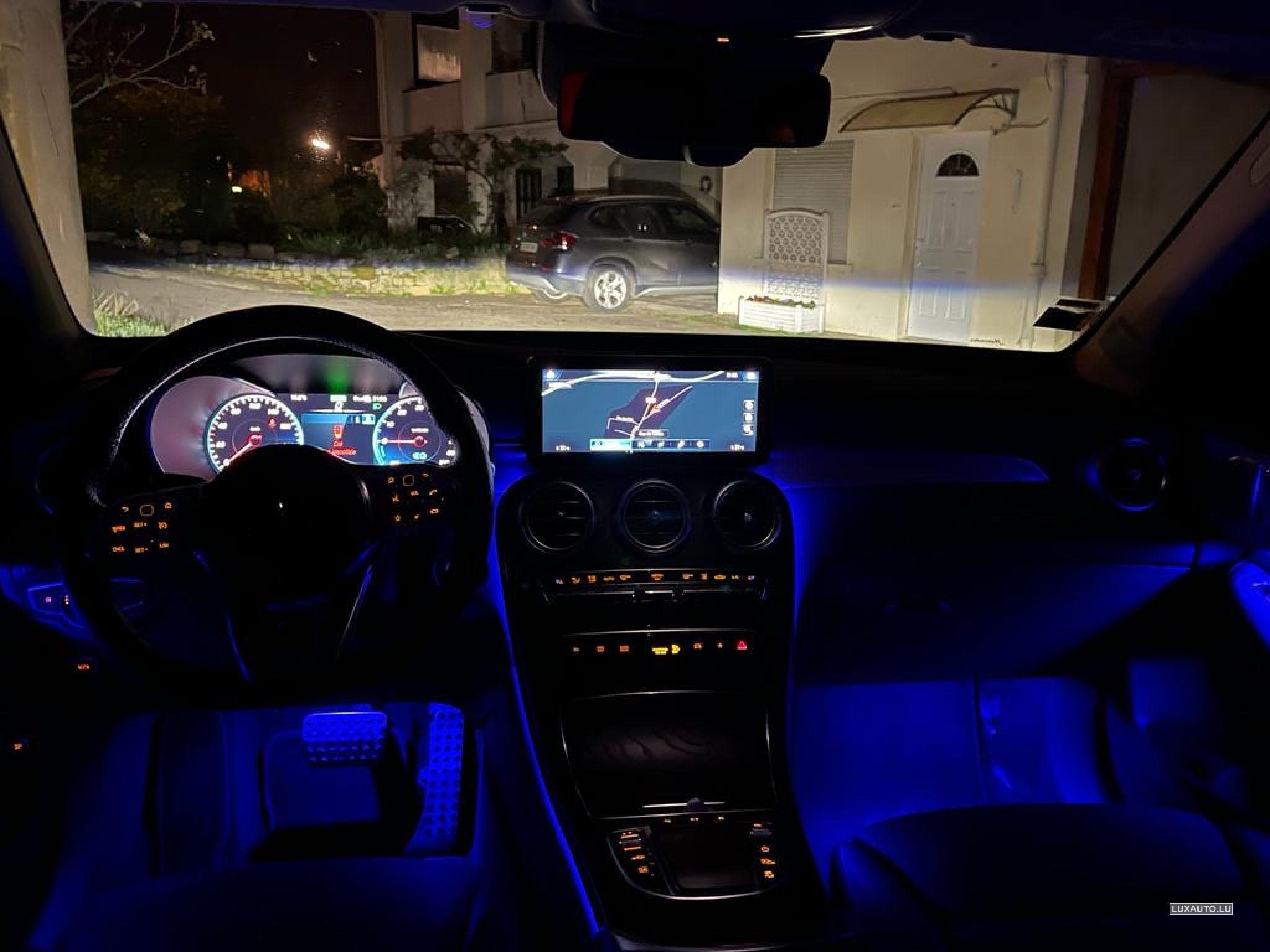 Mercedes GLC 300 300e AMG Line 4Matic 9G-Tronic (2020) - Photo 4